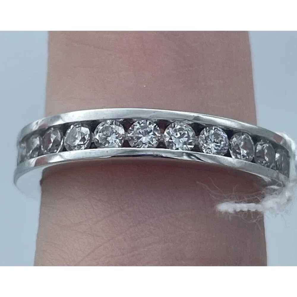 925 Sterling Silver CZ Eternity Band Ring Size 7 Made in Vietnam